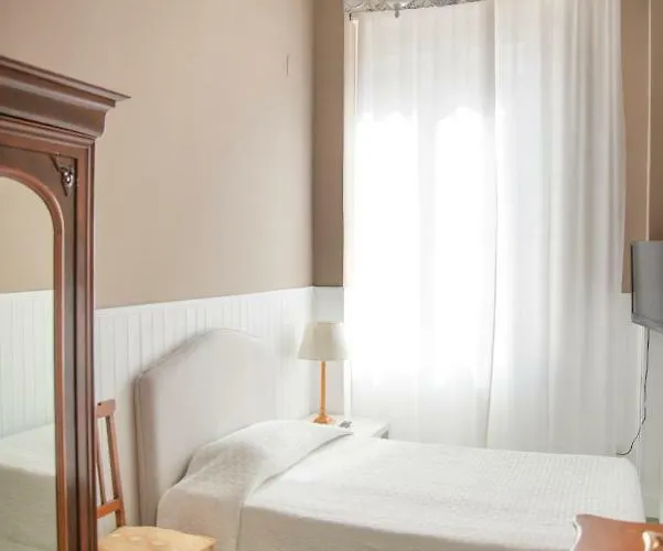 La Casa Di Anna Bed & Breakfast 3*